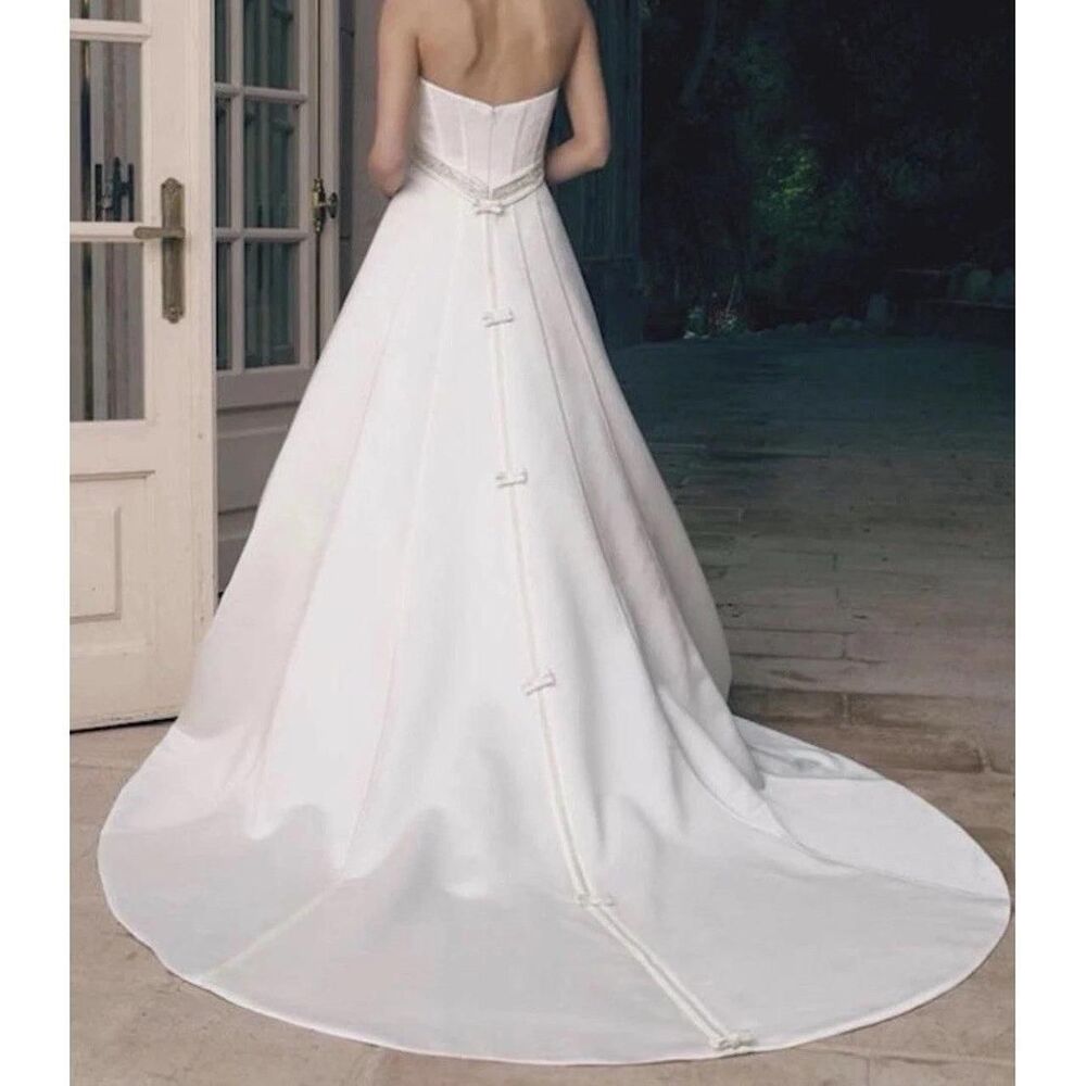 Elegant fairytale romantic A-Line train Strapless Satin bridal gown beading S4